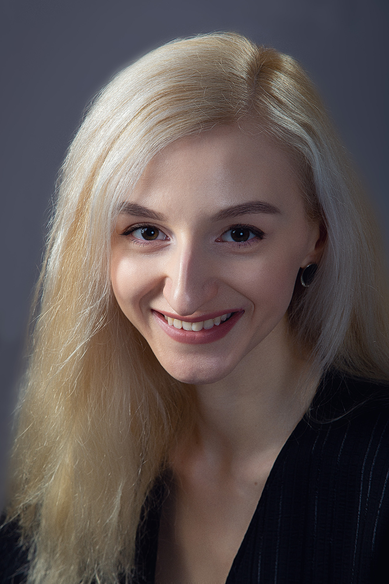 Индивидуальные фотосессии девушек в студии. Свадебный фотограф в Барановичах Вячеслав Шах-Гусейнов, фотошкола