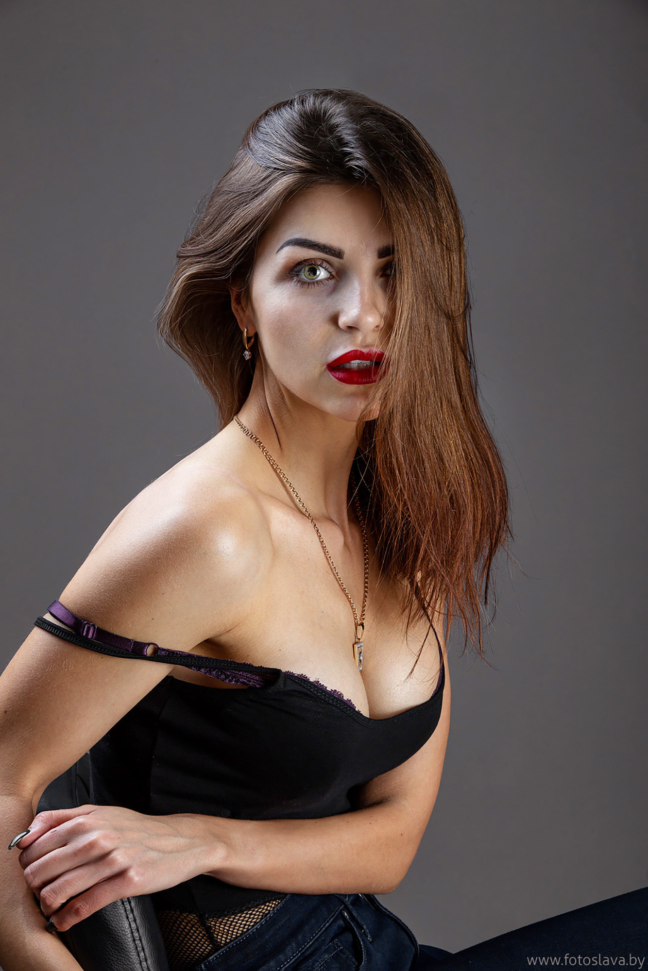 Индивидуальные фотосессии девушек в студии. Свадебный фотограф в Барановичах Вячеслав Шах-Гусейнов, фотошкола