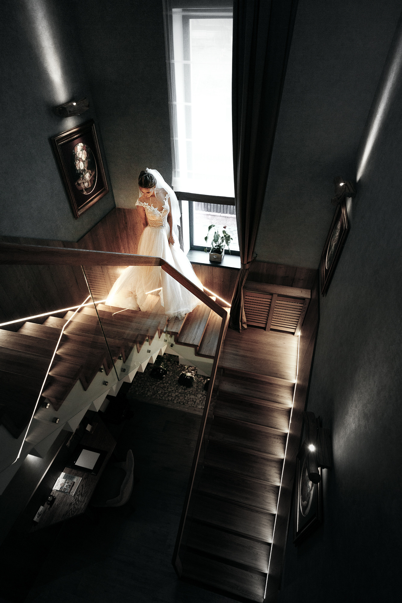 Стильная свадебная фотосессия в элитном коттедже