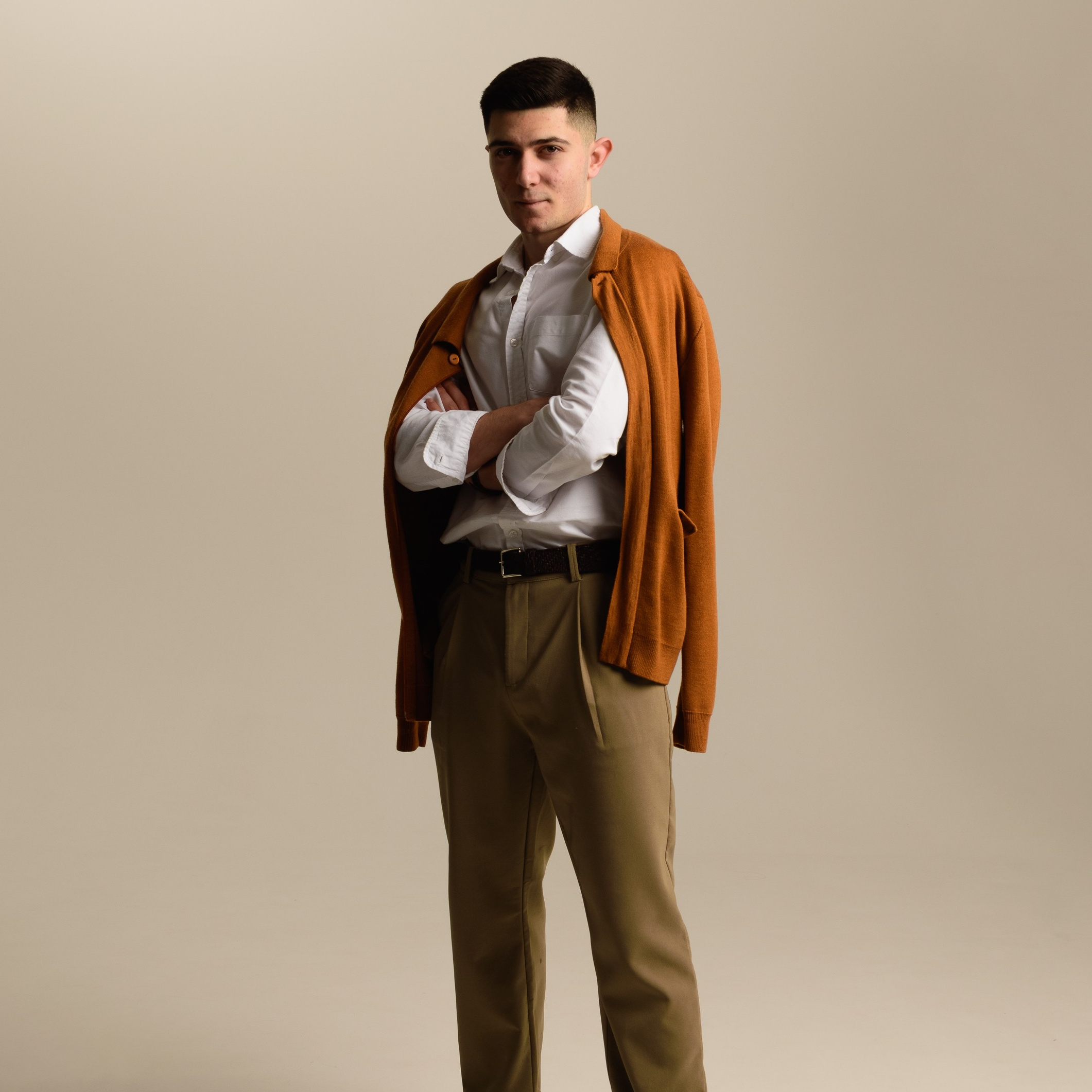 Индивидуальная фотосессия съёмка Екатеринбург, мужской портрет, женский портрет, корпоративная съёмка, съемка репортаж, дешевый фотограф Екатеринбург, детский фотограф, девичник свадьба лавстори банкет красивый мужчина