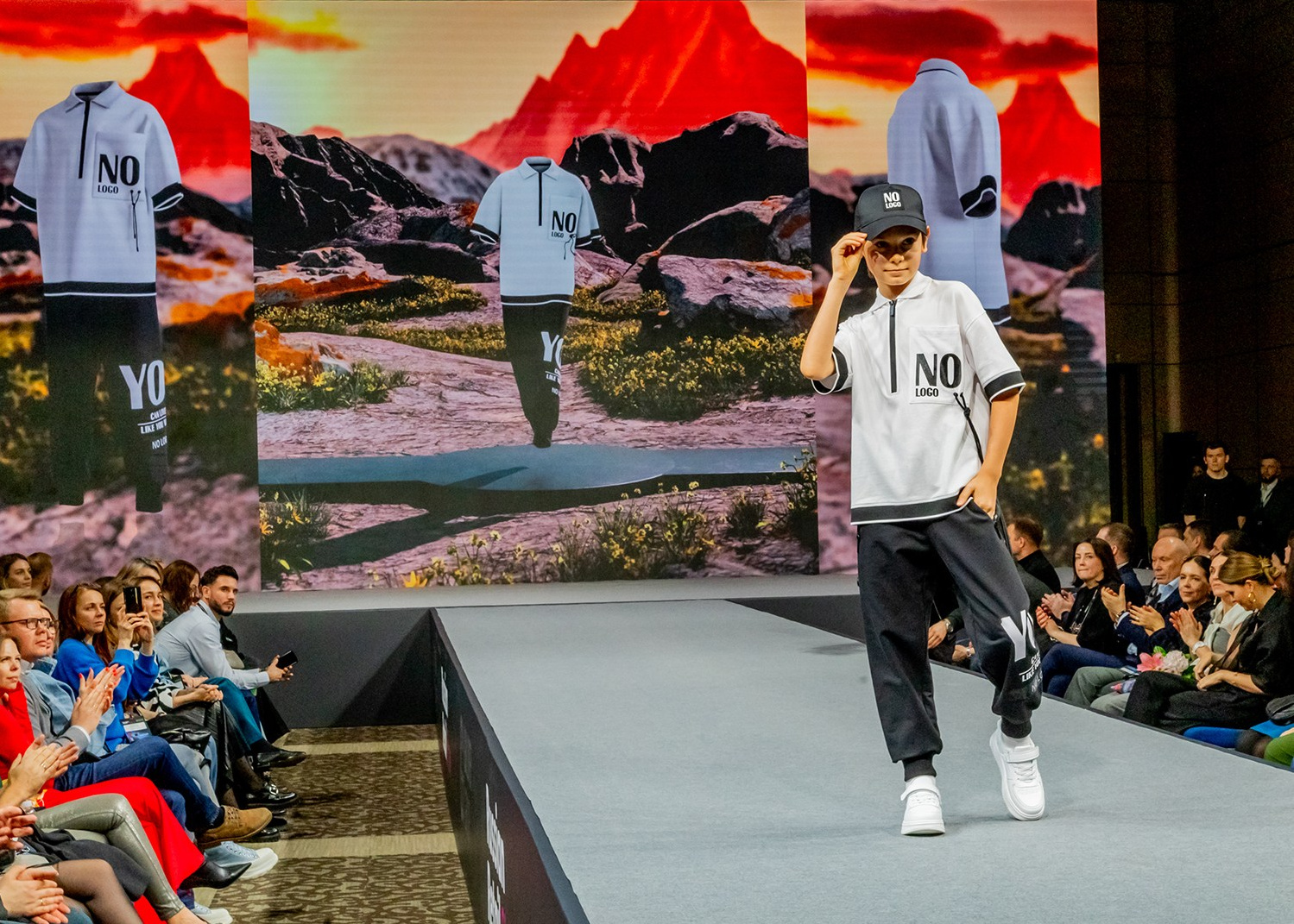 Отснял показ мод. Творческие фотосессии в Москве