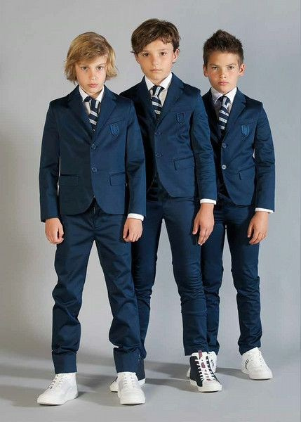 По трое-пятеро