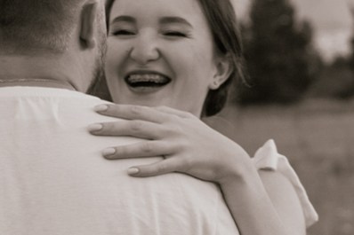 Обниматься на закате. Свадебный фотограф Марьям Сайфулина г. Красноярск