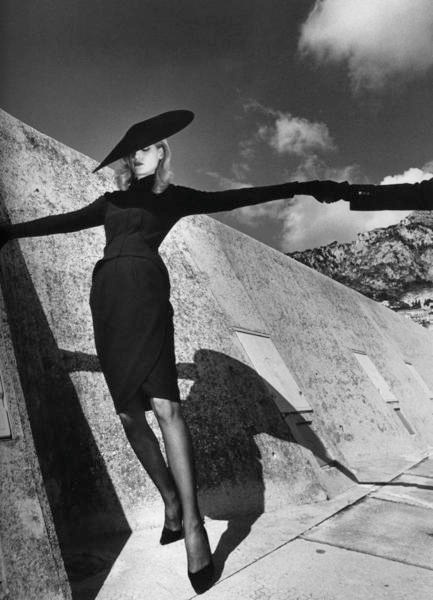 Хельмут Ньютон / Helmut Newton 18+. Женя Красовская | Фотограф | Smm-дизайнер