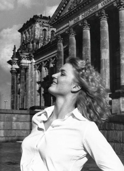 Хельмут Ньютон / Helmut Newton 18+. Женя Красовская | Фотограф | Smm-дизайнер