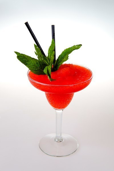 Профессиональная предметная фотография в Ростове-на-Дону. Создание отл. Максим Матвийченко и Виктория Басова профессионалы своего дела