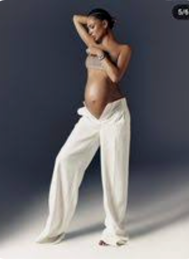Maternity. Fashion first. Maria Poleshchuk, commercial photographer in Sydney