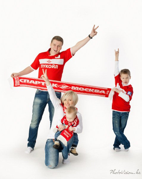 Фотосессия семейная. Фотостудия Алматы. Семейная и детская фотостудия Family studio.Фотограф Алматы