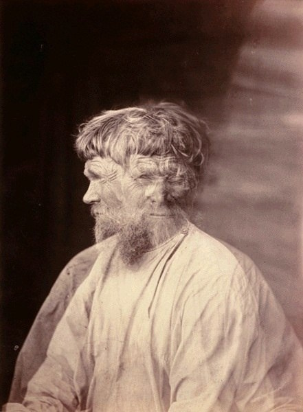 фотография Конрада Инхи с традиционной деревней в Карелии