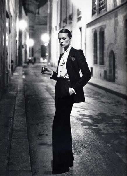 Хельмут Ньютон / Helmut Newton 18+. Женя Красовская | Фотограф | Smm-дизайнер