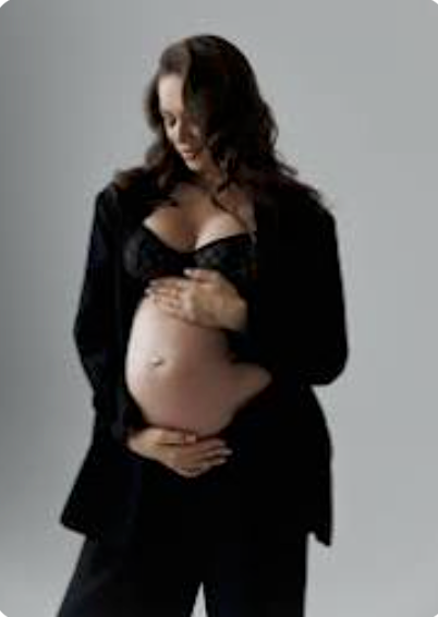 Maternity. Fashion first. Maria Poleshchuk, commercial photographer in Sydney