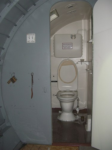 Ил-14 в Германии (восстановление в музее). Фотоальбом показывающий увлекательный мир авиации и мир медведей Андрея Иванова