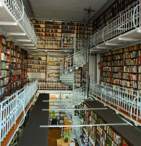 Библиотека в Таганроге. Свадебный фотограф в Ростове Александра Груздева