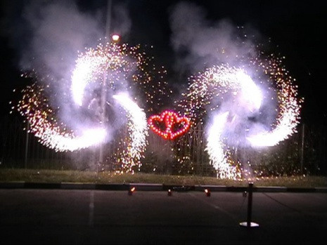 Парковый фейерверк. Огненно-пиротехническое шоу, салюты, пиротехника на ваш праздник!