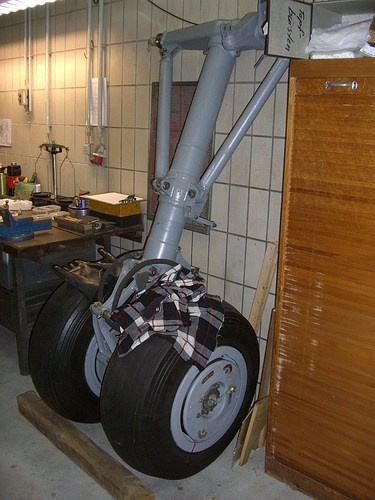 Ил-14 в Германии (восстановление в музее). Фотоальбом показывающий увлекательный мир авиации и мир медведей Андрея Иванова