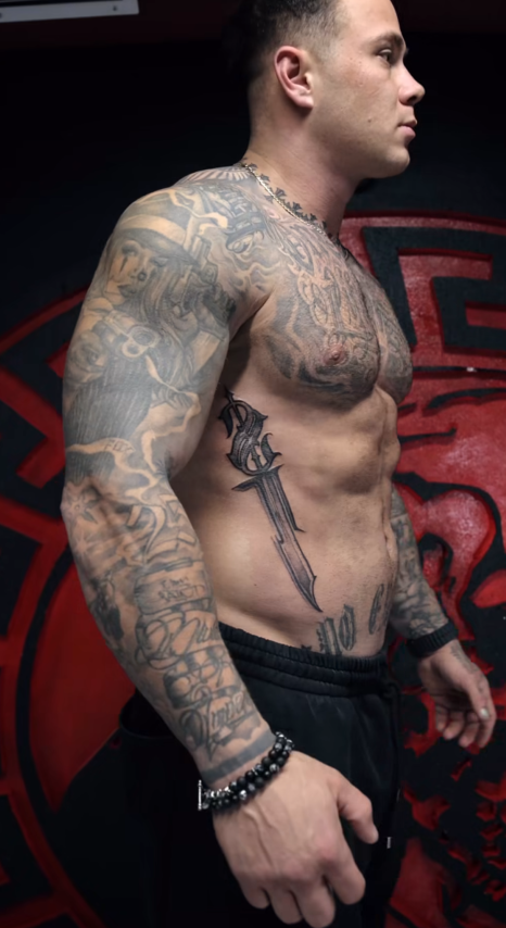 Живот. Тату-мастер в Краснодаре — Рашид