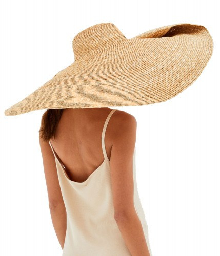 Съёмочный гардероб. Фотограф в стиле минимализм Тюмень