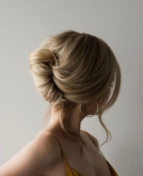 Дневные и вечерние услуги. Свадебный стилист по прическам и макияжу в Ростове-на-Дону Даниэла Дар