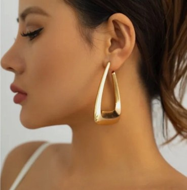 Серьги 150 руб/час