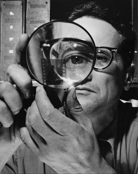 Андреас Фейнингер (1906-1999) — немецкий и американский фотограф, теоретик фотографического искусства, автор учебных книг по фотоискусству. 