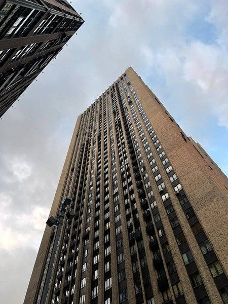 Фотосъемка у московского дома — колонны и балконы