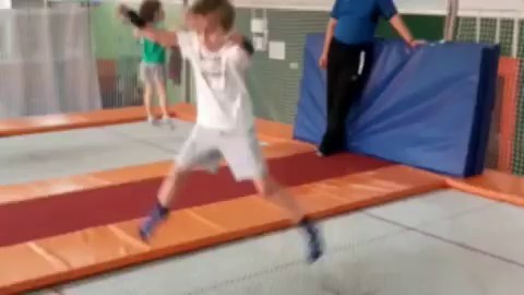 Тепло души и спортивный азарт: тренируемся в любую погоду в @freestyle_sport_center! ❄️💪