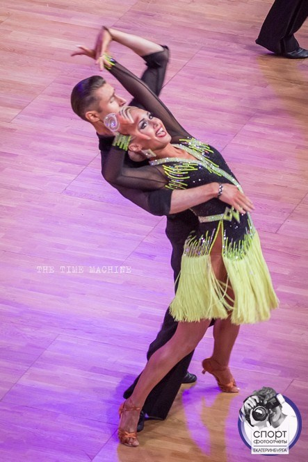 DANCE. Фотограф для маркетплейсов Михаил Бове