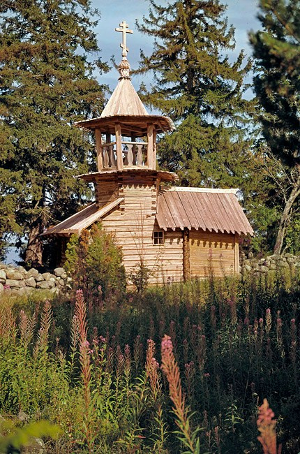 Часовня Варлаама Хутынского и Праскевы Пятницы в дер. Подъельники. Заонежье, 19 в.