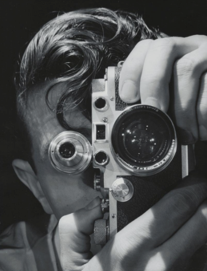Андреас Фейнингер (1906-1999) — немецкий и американский фотограф, теоретик фотографического искусства, автор учебных книг по фотоискусству. 