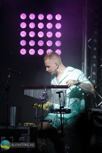 IOWA. Магия музыки в кадре: Концертная Фотография