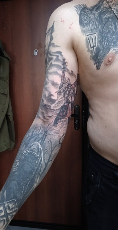 Тату. Яр Панов Арт.Картины, татуировки, роспись стен и одежды в Москве