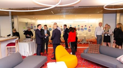 Фотосессия делового мероприятия в Москве. Фотосессия в студии в Москве от профессионального фотографа услуги по доступным ценам