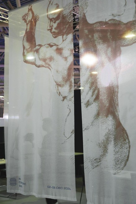 О дизайнере