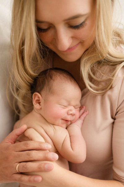 Фотосъёмки с ребёнком. Фотосессия в студии в Москве от профессионального фотографа услуги по доступным ценам