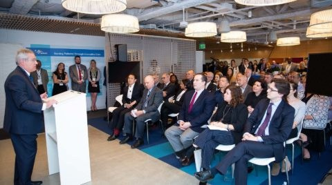 Фотосессия делового мероприятия в Москве. Фотосессия в студии в Москве от профессионального фотографа услуги по доступным ценам