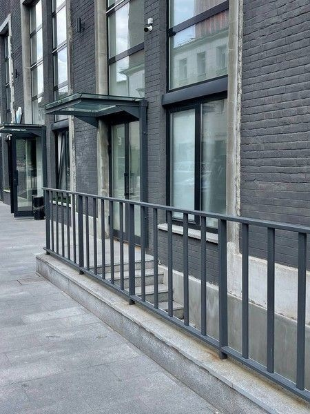 Фотосессия на московской улице — сталинская архитектура