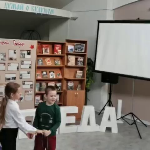 Логоритмика в духе Дня Победы: марши, танцы и трогательный вальс!