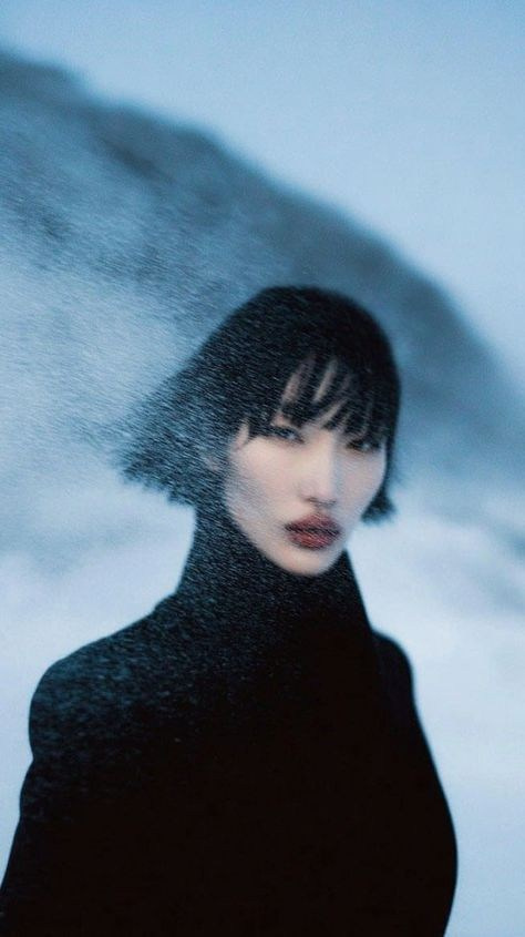 Зимняя в городе под снегопадом. Александра Мельниченко/ Бегающий фотограф