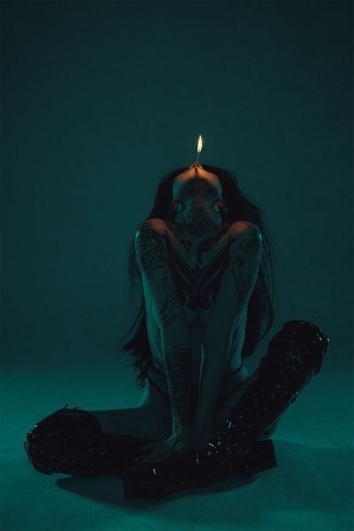 Одинокий свет свечи. Александра Мельниченко/ Бегающий фотограф