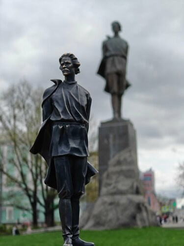Памятник Максиму Горькому на площади Горького Нижний Новгород. Скульптур знаменитая Вера Мухина.