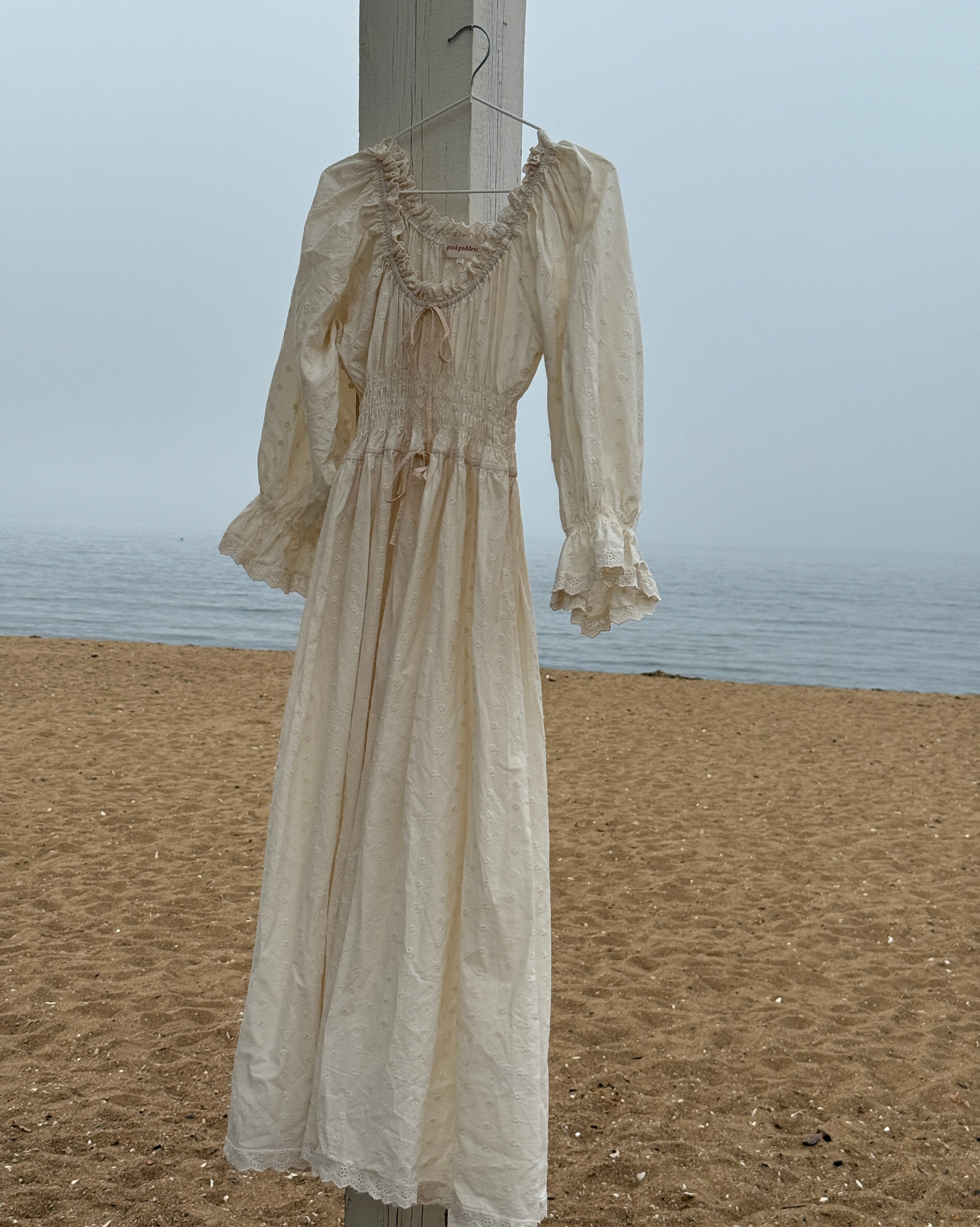 Платья и костюмы. Iva rent