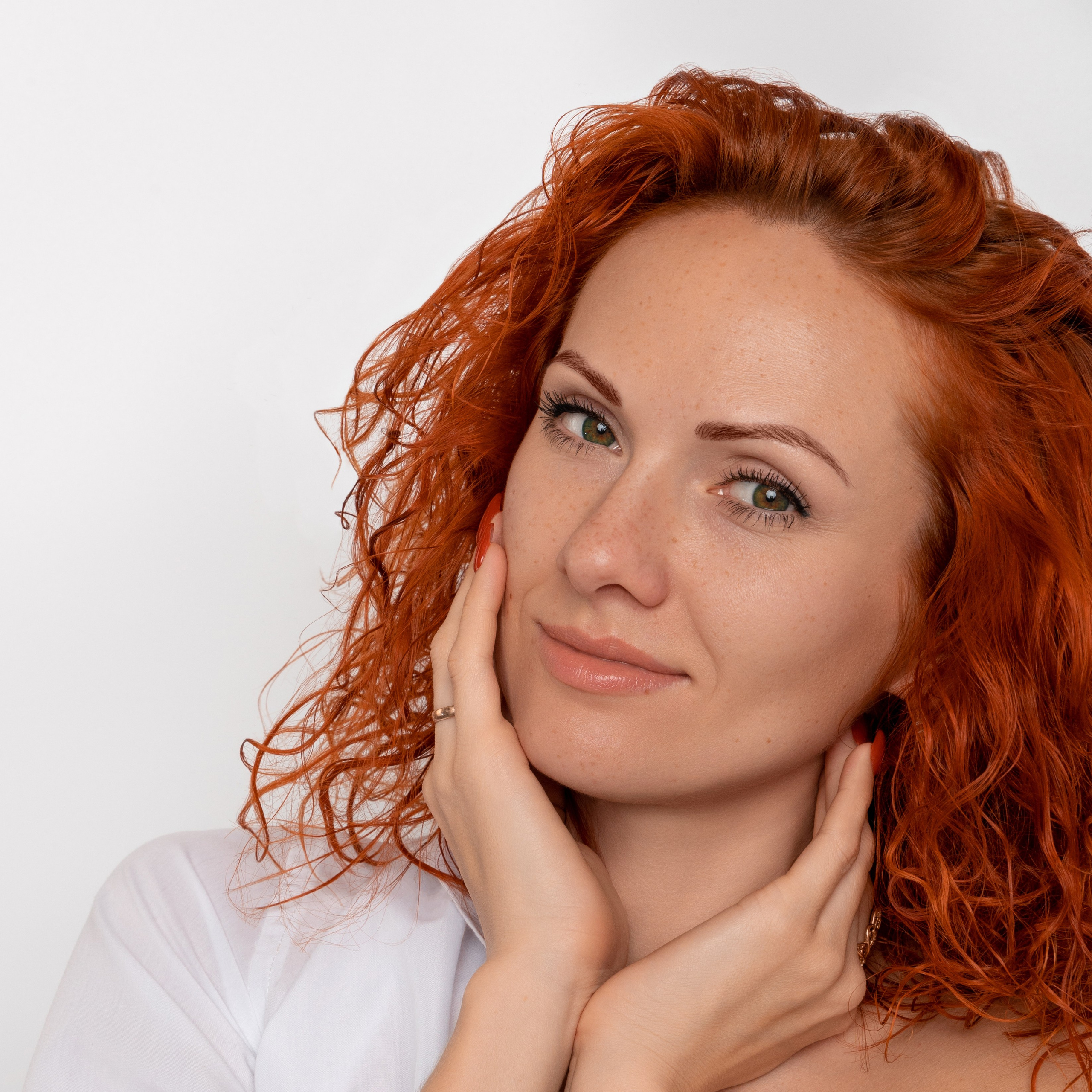 Контакты. Елена ЧудотвОрит Фотограф и ретушер г. Сысерть