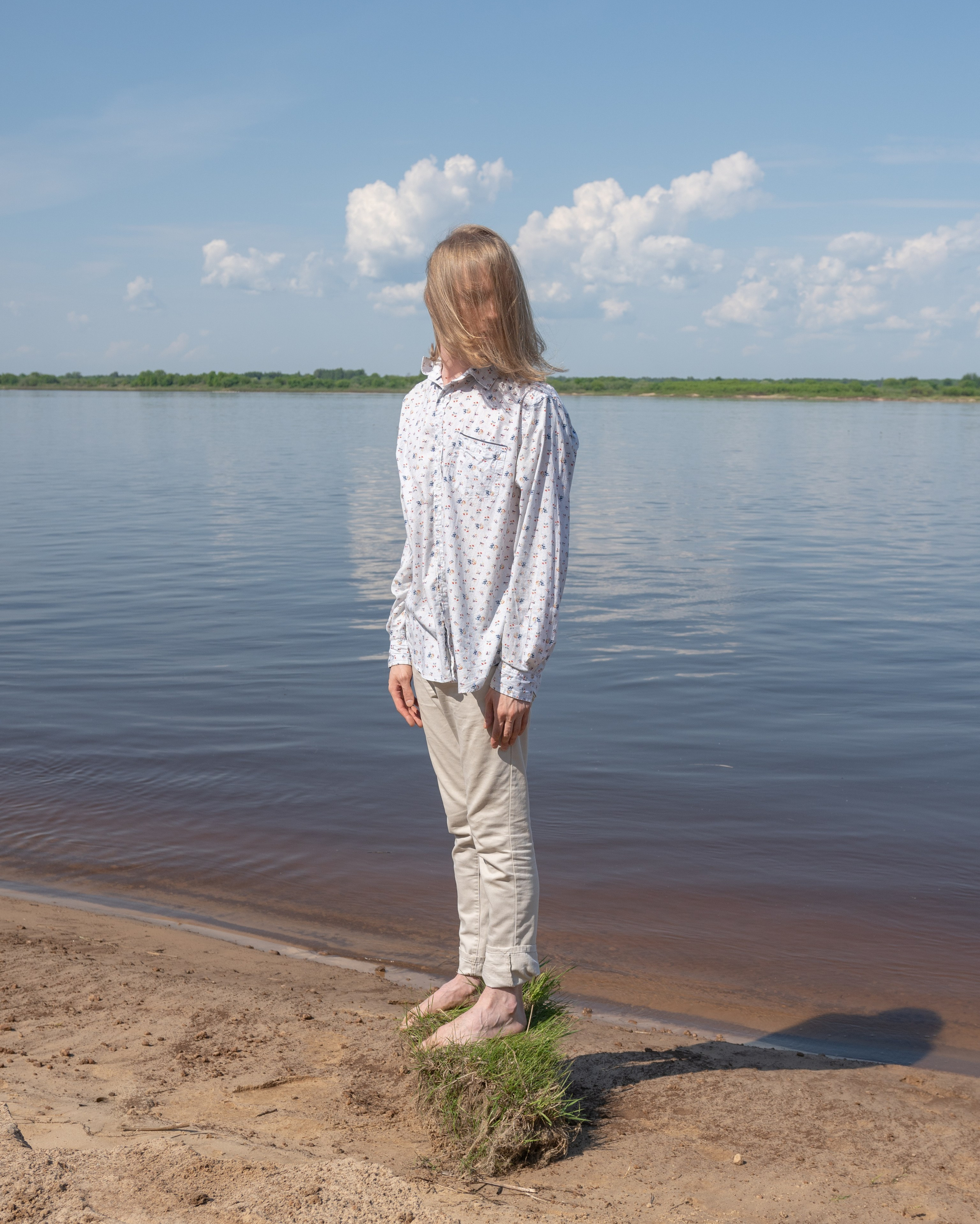 Price. Art photographer Romanda Che