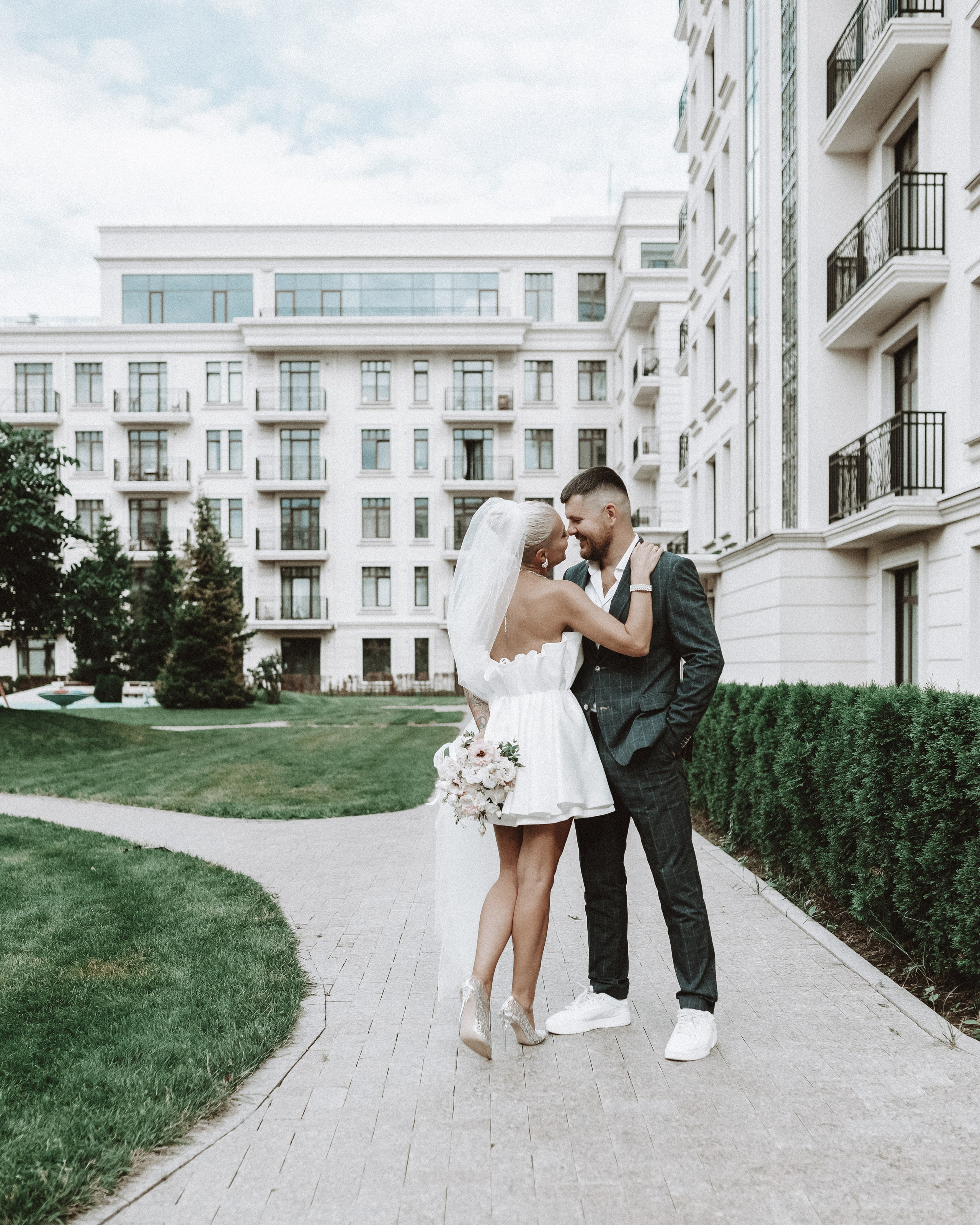 Свадебная фотосессия первый танец молодоженов трогательный момент фотограф Яна Иванова