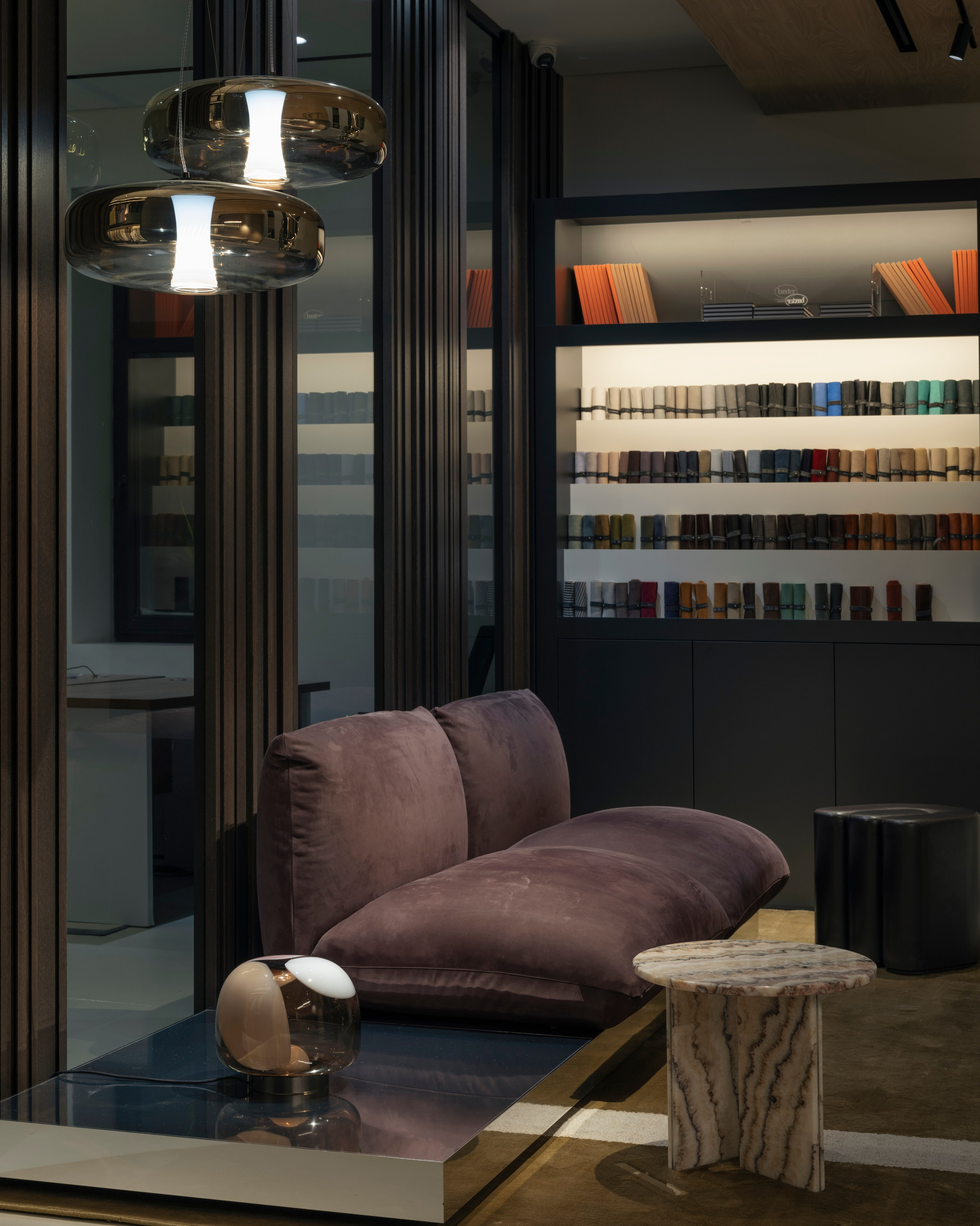 Интерьерная фотосъёмка коммерческих проектов для портфолио дизайнеров интерьера, архитекторов и бизнесов.