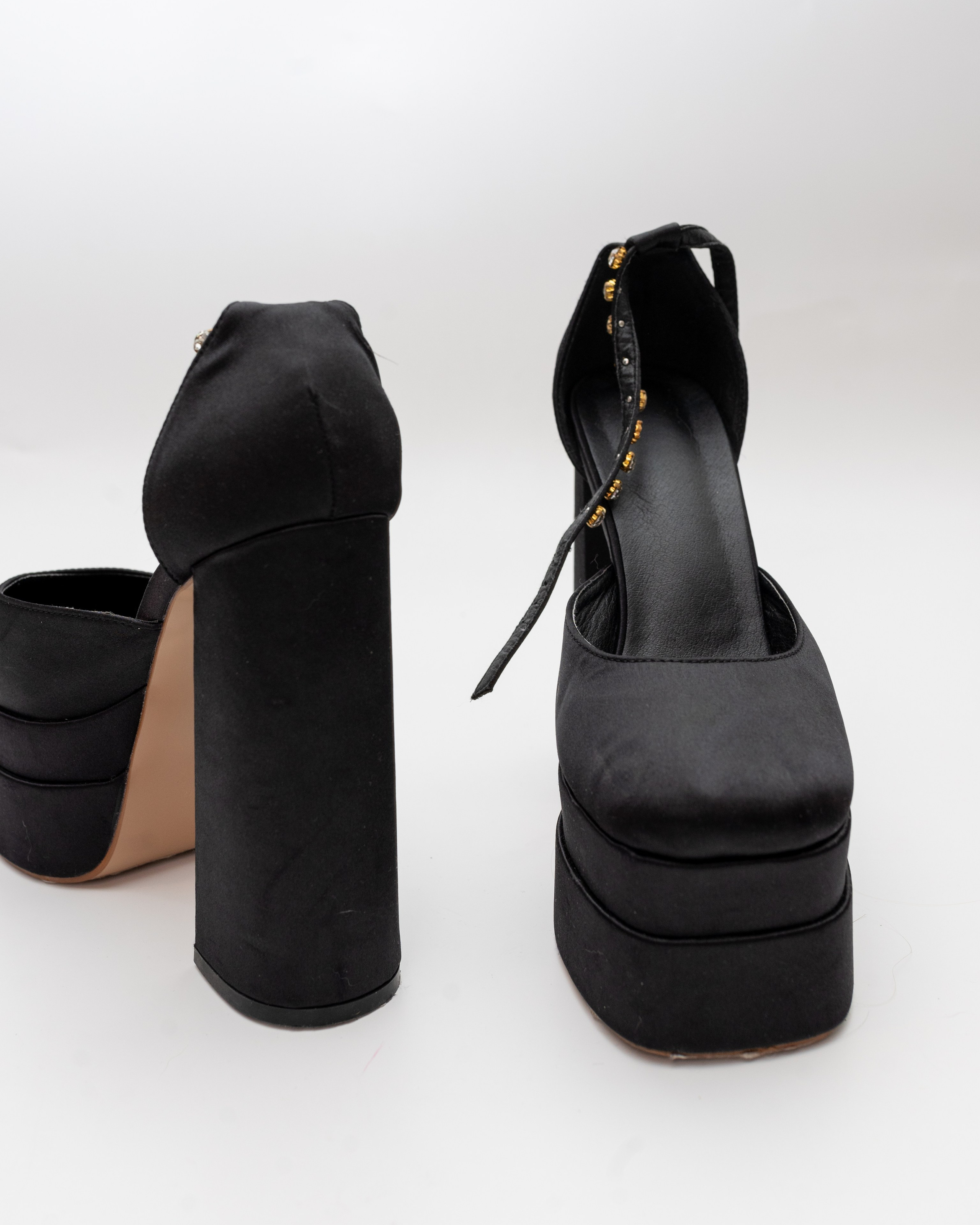 Аренда одежды. Фотограф в Новосибирске и Москве — свадьбы, портреты, бренды | Яна Иванова