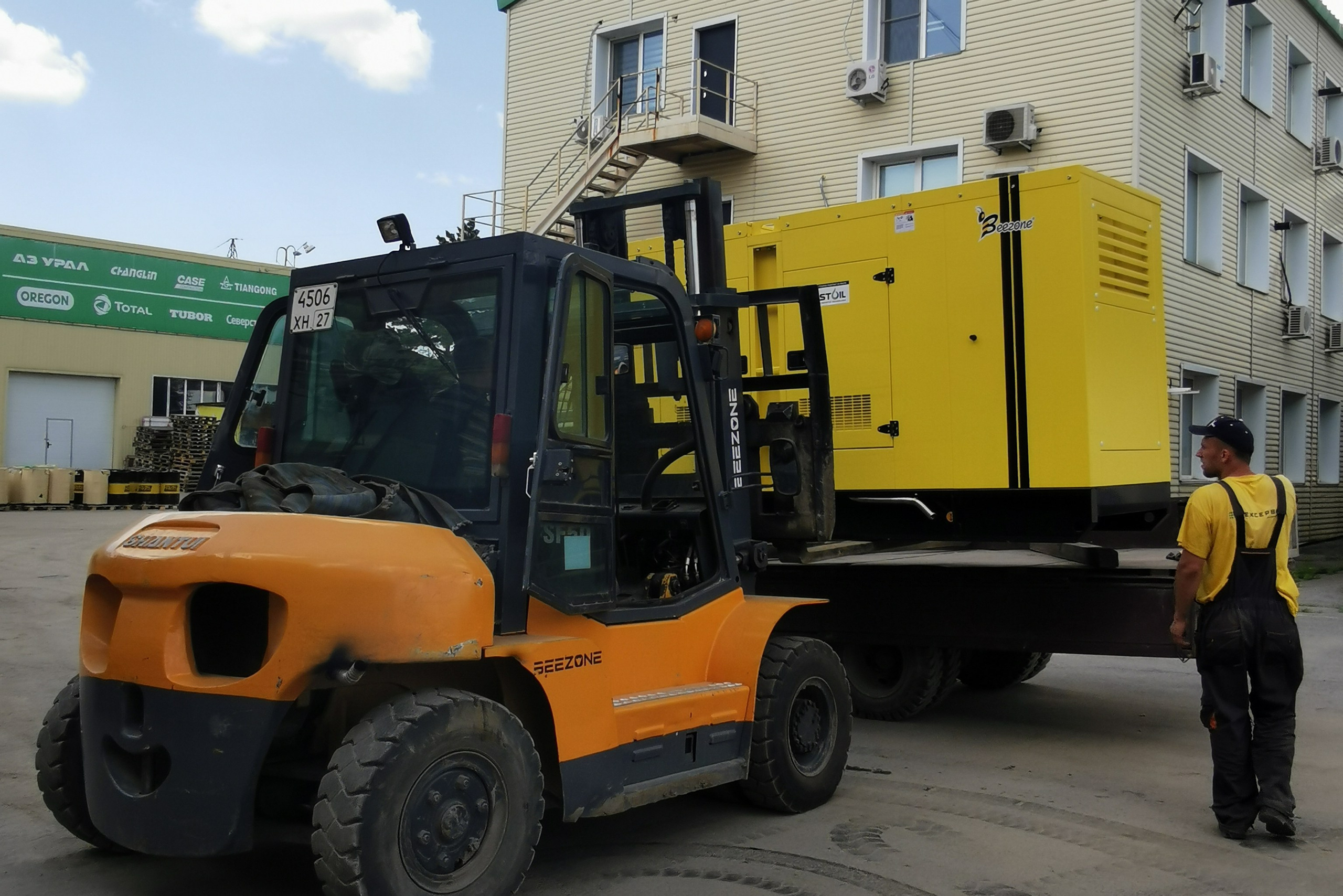 Дизель генераторные установки марки Beezone с двигателем Weichai. Продажа надежной спецтехники от компании СТИ в г. Новосибирск