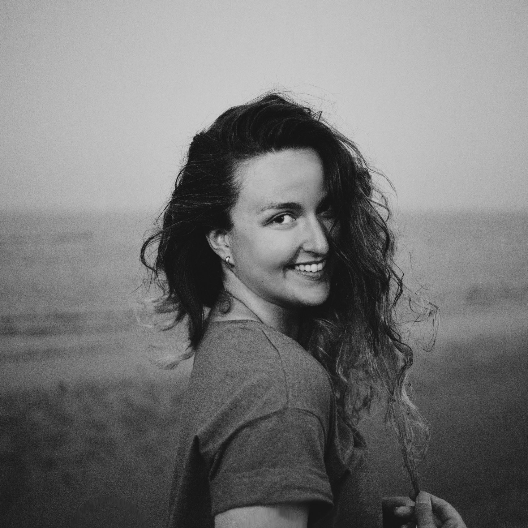 Контакты. Портретный фотограф Александра Птица. Снимаю истории о вас