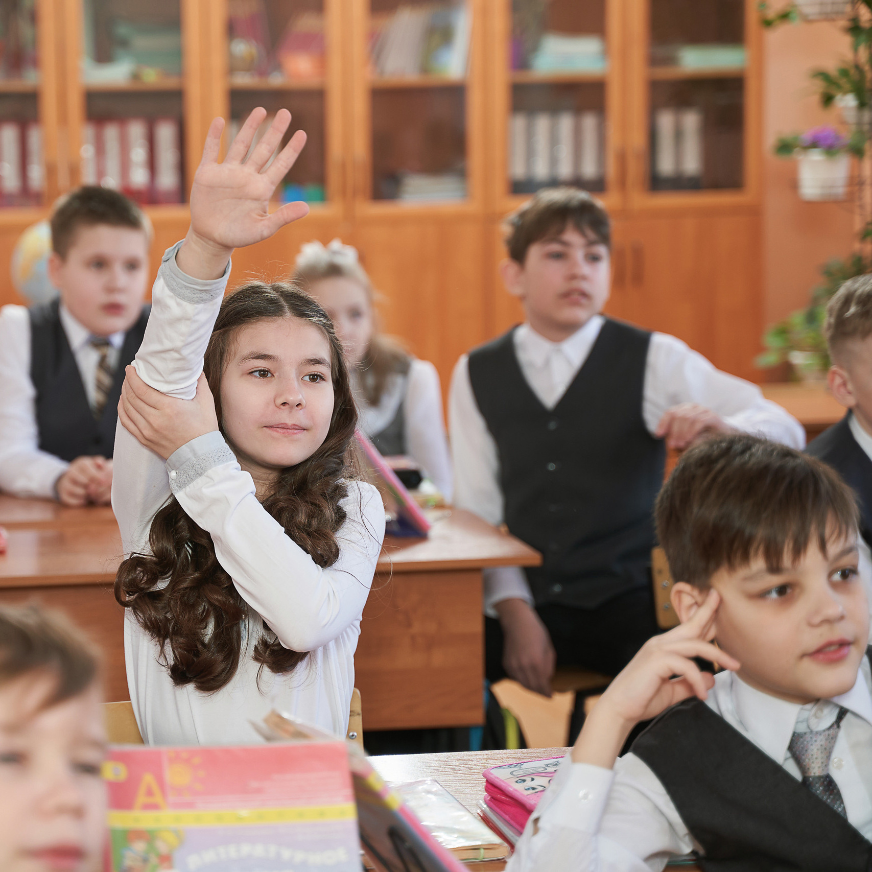 Выпускные альбомы 4 класс в Заволжье и Городце. Школьный фотограф. Фотограф в Заволжье Алексей Шабалин
