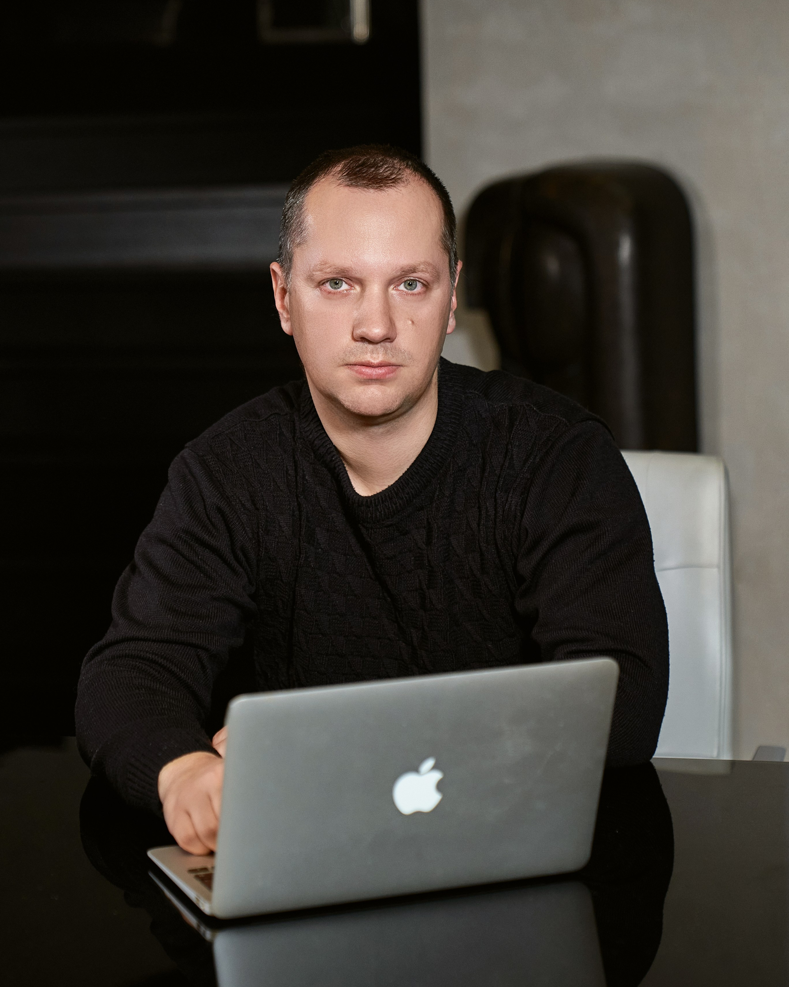 Контакты